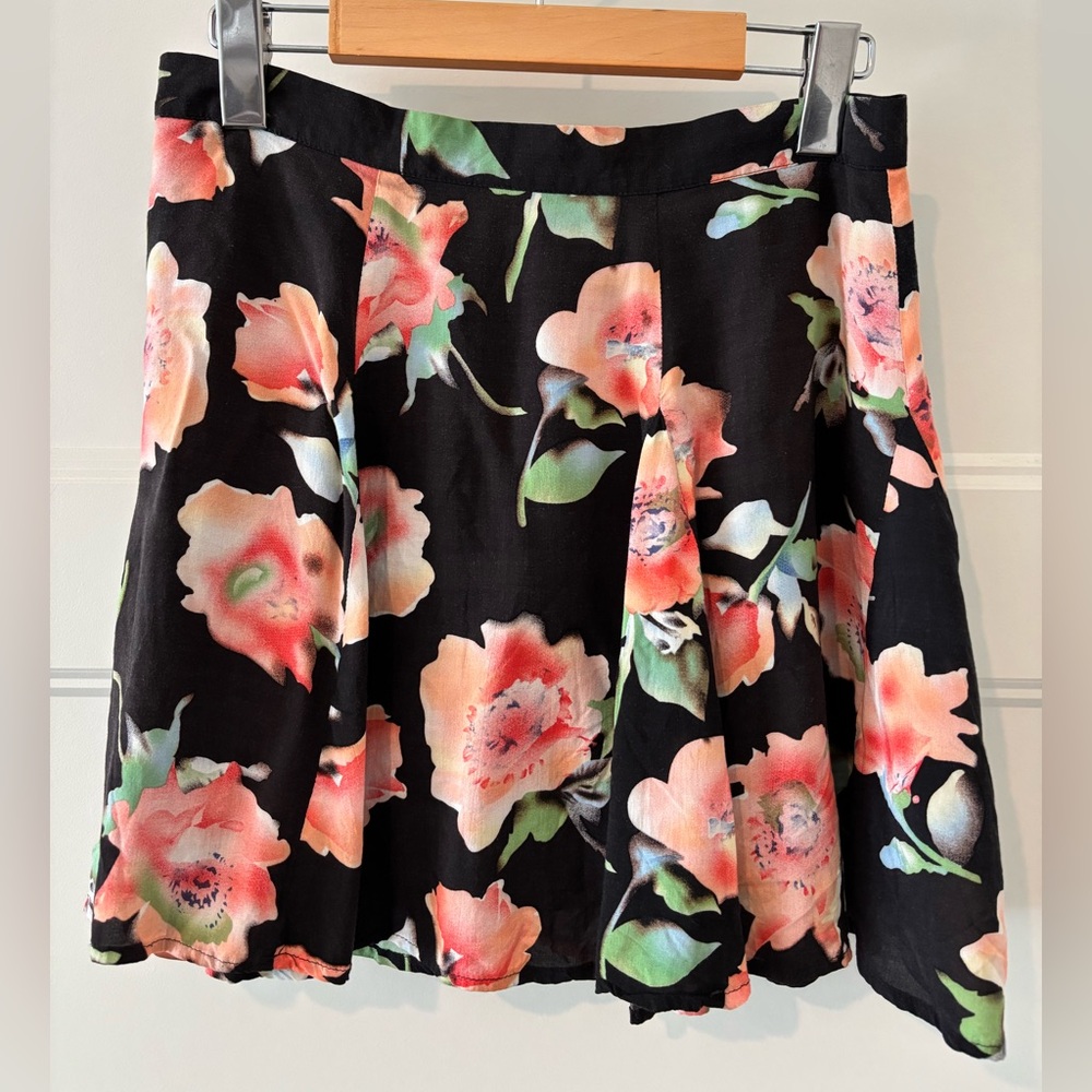 MINKPINK Floral Black Skirt